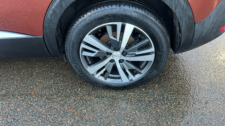 Peugeot 5008 1.5 BlueHDi Allure Premium+ 5dr EAT8 Diesel Estate